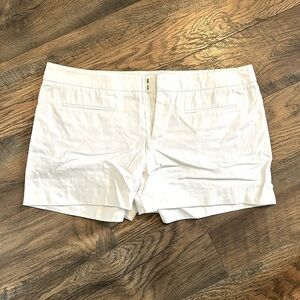 NWOT white Cotten Gap shorts size 10
